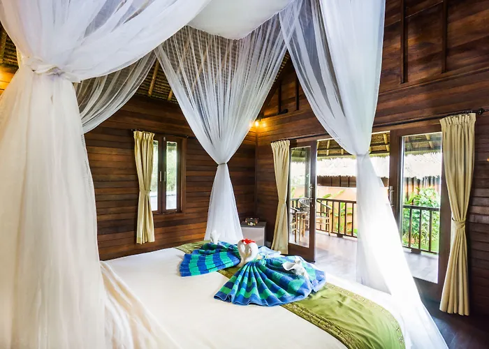 Laguna Reef Huts