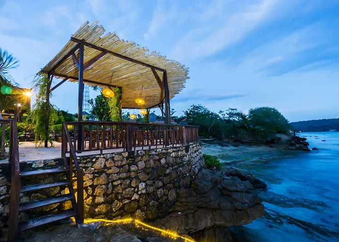 Laguna Reef Huts