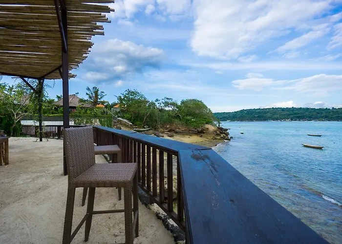 Laguna Reef Huts 4*